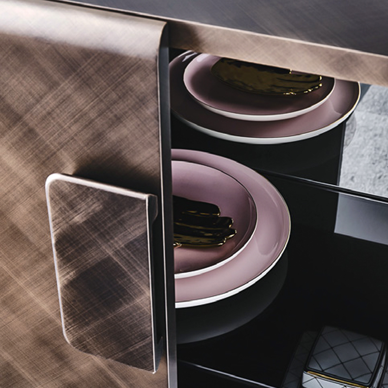 Италиански модерен луксозен ретро златен метален съхранение от неръждаема стомана шкаф шкаф шведска маса бюфет