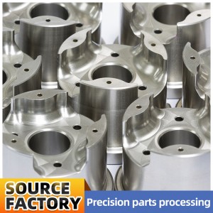 Обработка на прецизни части на струг