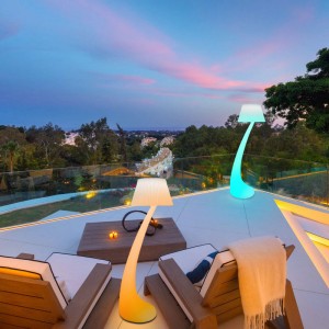 132 см висок цвят смяна на LED Ърлна подова лампа с димото дистанционно управление