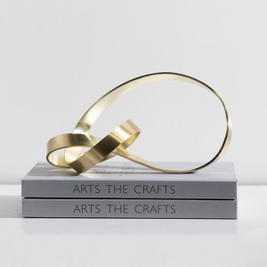 Златна ивица Möbius