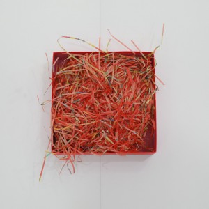 На едро висококачествена декоративна рафия нарязана кутия за пълнене на раздробена хартия за подаръчна кутия Филе крафт опаковк...