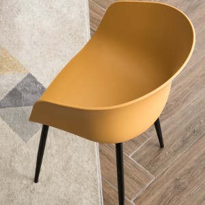 Модерен италиански френски стил Висококачествен пластмасов стол за хранене в кухнята