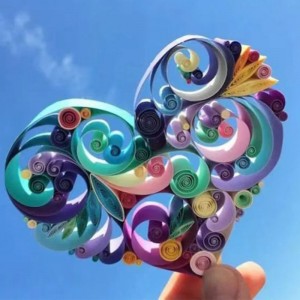 Цветна хартиена лента