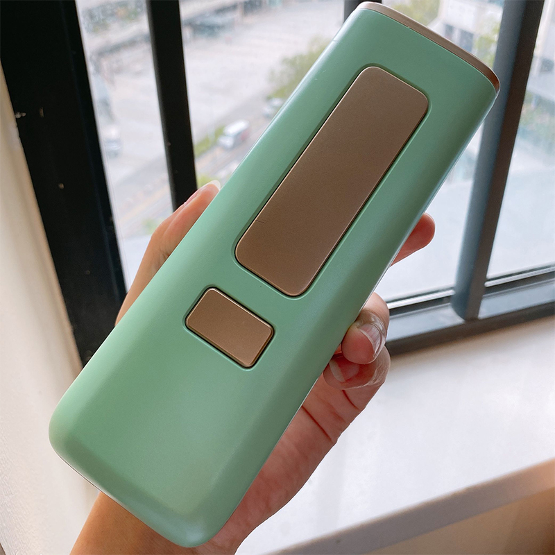 Pakiss a Тайната на свареното яйце момиче през лятото !!