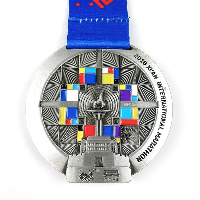 Маратонски медали финиширащи 2018 готин дизайн Постижим медал за маратонски награди на световните награди