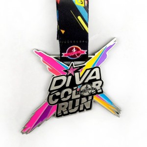 Перфектното ръководство за подаръци за колие от медальон по поръчка