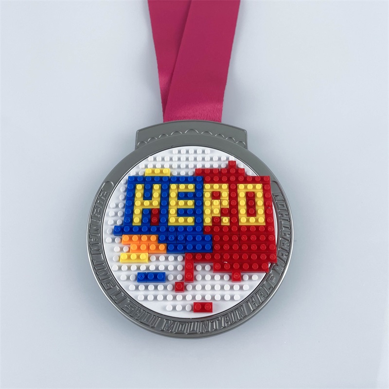 Маратон медал Персонализиран състезателен медал Забавно лего медали спортни медали