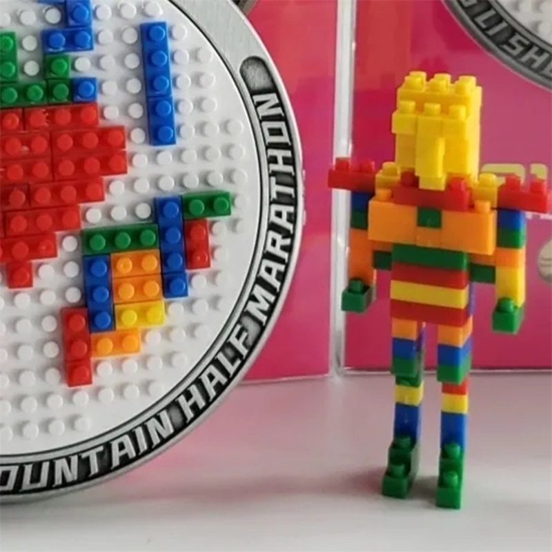 Награден медални дизайни LEGO играе медальонна висулка