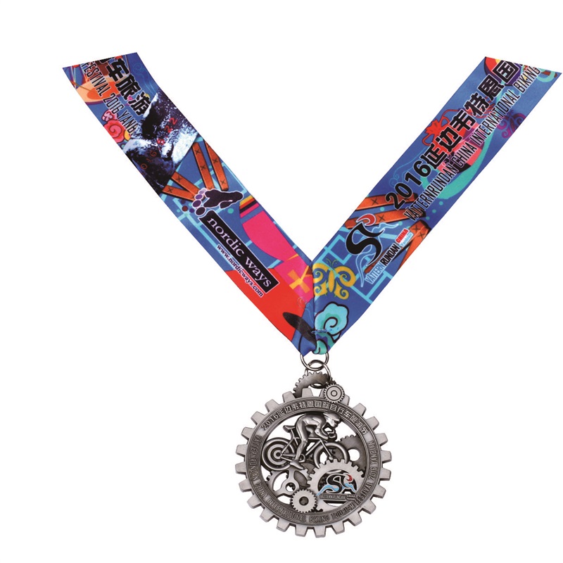 Коледни медали доставчици на едро Медал с цинкова сплав и празен медальон