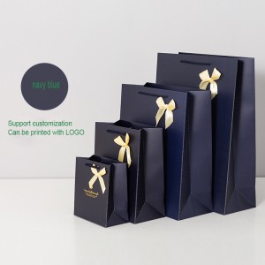 Цветна хартиена торбичка