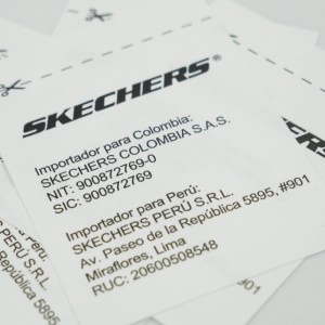 Изтъкани етикети дрехи, измиване на воден етикет, копринен печат на екрана, тъкан етикет