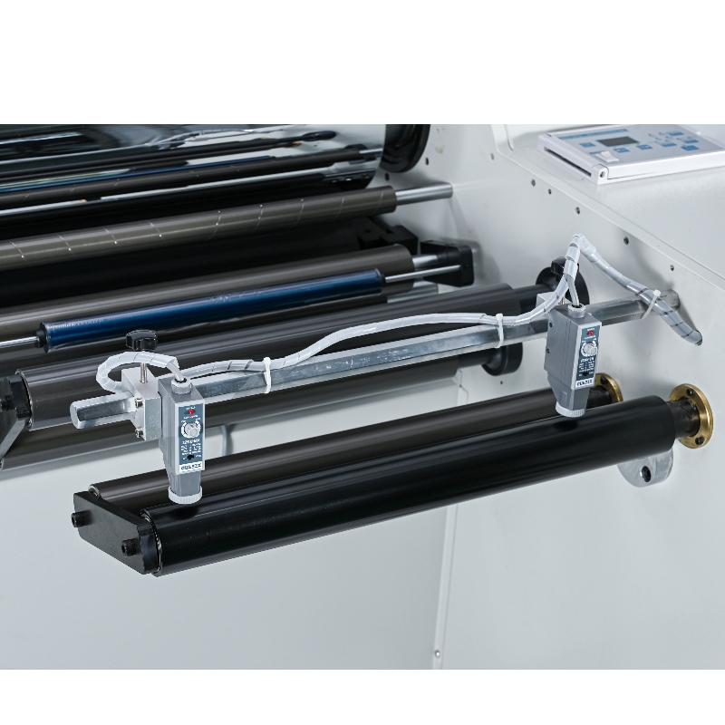 XHM500D-J BOPP Thermal Laminany Film Високоскоростна ламинатна машина (коригиране)