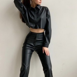 Есента и зимния мотоциклет секси матово пух