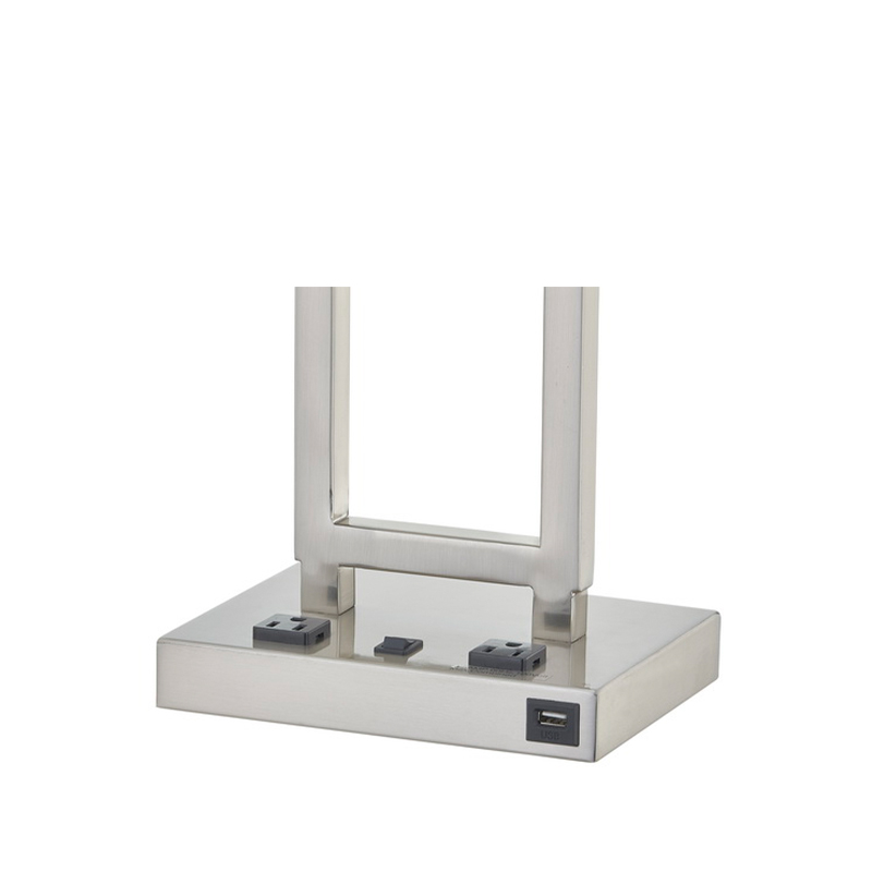 Настолна лампа Gatsby с четка никел покритие, два търговски обекта, на/off Rocker превключвател и USB порт