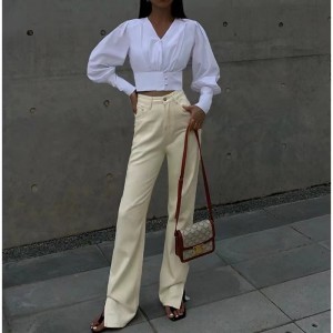 Бяла реколта с дълги ръкавици с дълги ръкавици женски дизайн ниша нова тънка ръкав на фенера отгоре