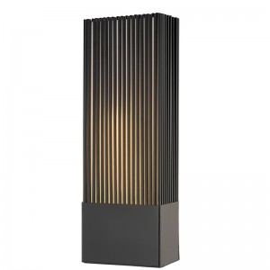 Hampton Inn Hotel Metal Wall Sconce с матов черно покритие и акрилен дифузьор вътре в хотел Типични коридори на пода