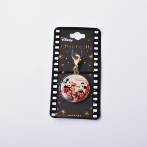 Персонализиран твърд емайл акрилен ключодържател Disney Kpop kpop звезда два пъти ключодържател