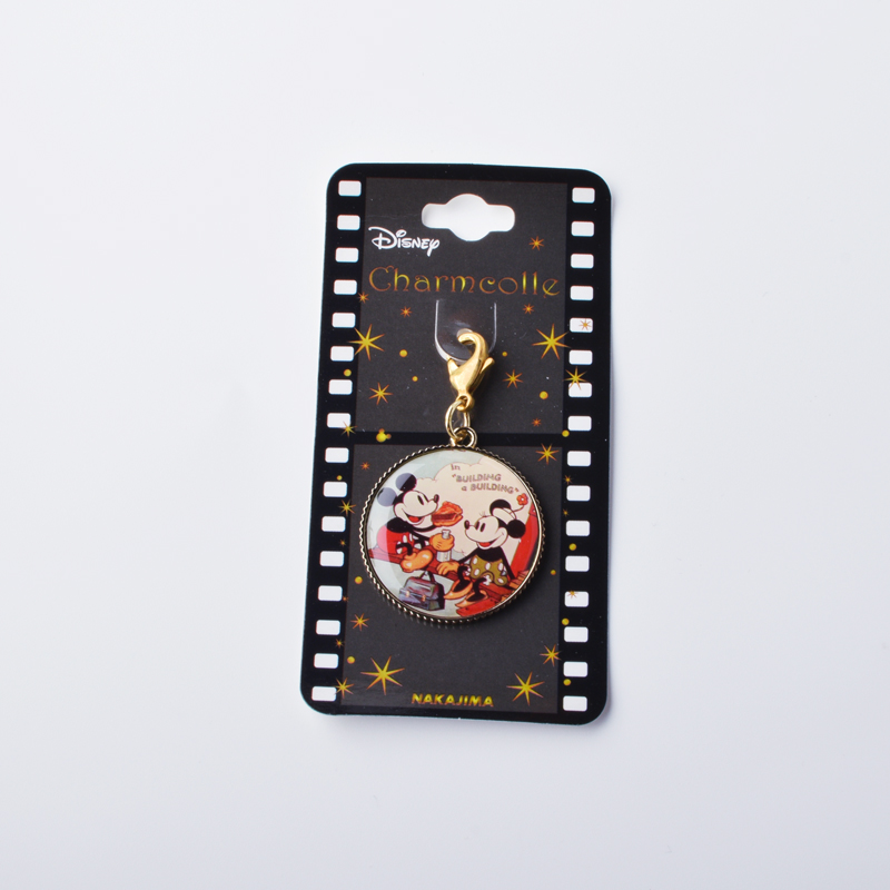 Персонализиран твърд емайл акрилен ключодържател Disney Kpop kpop звезда два пъти ключодържател