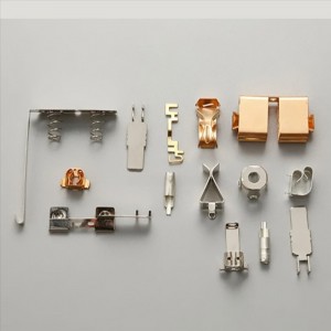 Метални щамповани части Медна стомана Електрическа Електрическа Електронна Контактна батерия контактен шрапнел