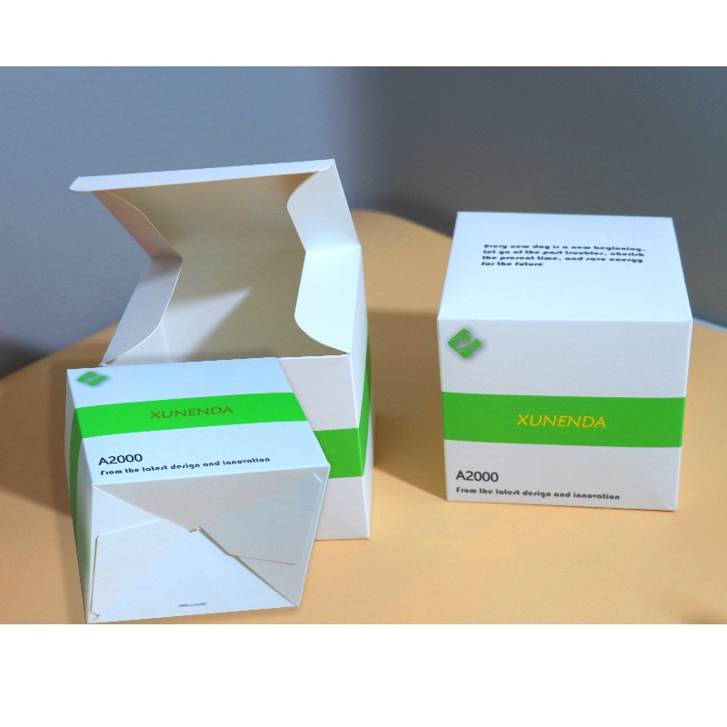 Опаковъчна кутия за зарядно устройство и кабел за зареждане