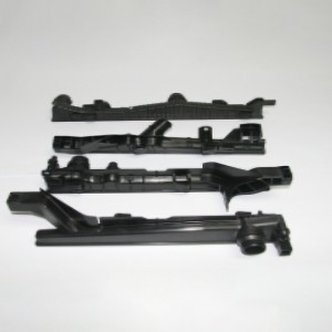 Резервоар на радиатора на части на двигателя