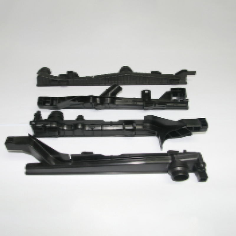 Резервоар на радиатора на части на двигателя