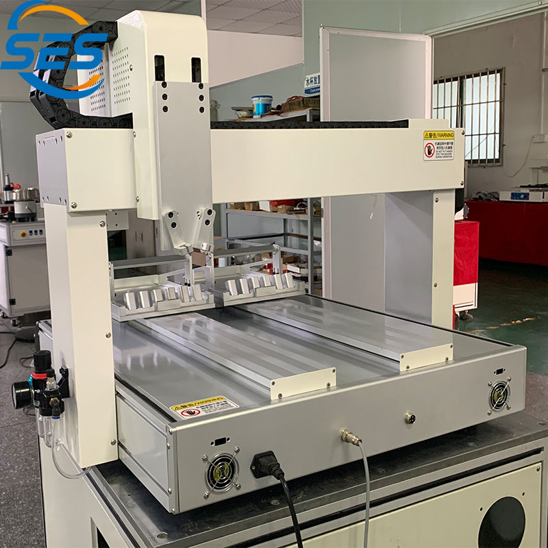 Назад-до-Комбинирана машина за обратно дозиране и втвърдяване