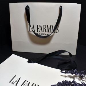 Елегантна крафт чанта с панделка