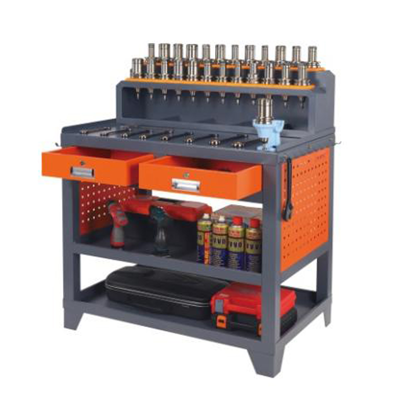 в -Един тежък - DutyProtruding -Workbench на платформата