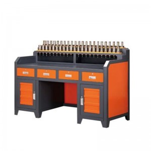 Тежък -мито стърчи- шкаф за инструменти на платформата