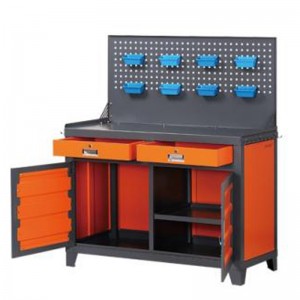 Лампа  -шкаф за стилни инструменти