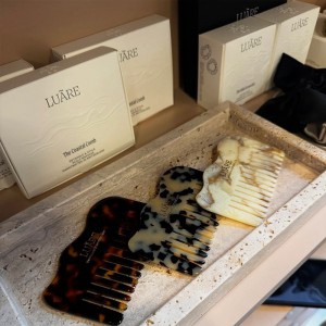 Кутия с чекмеджета на крайбрежната вълна