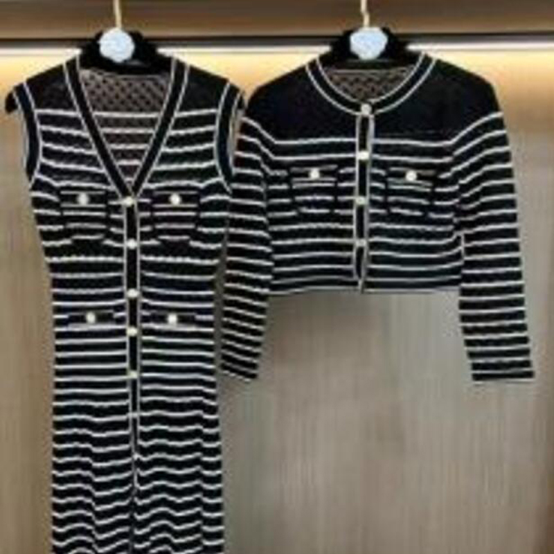 V-Шия без ръкави с дълъг плетен райета рокля