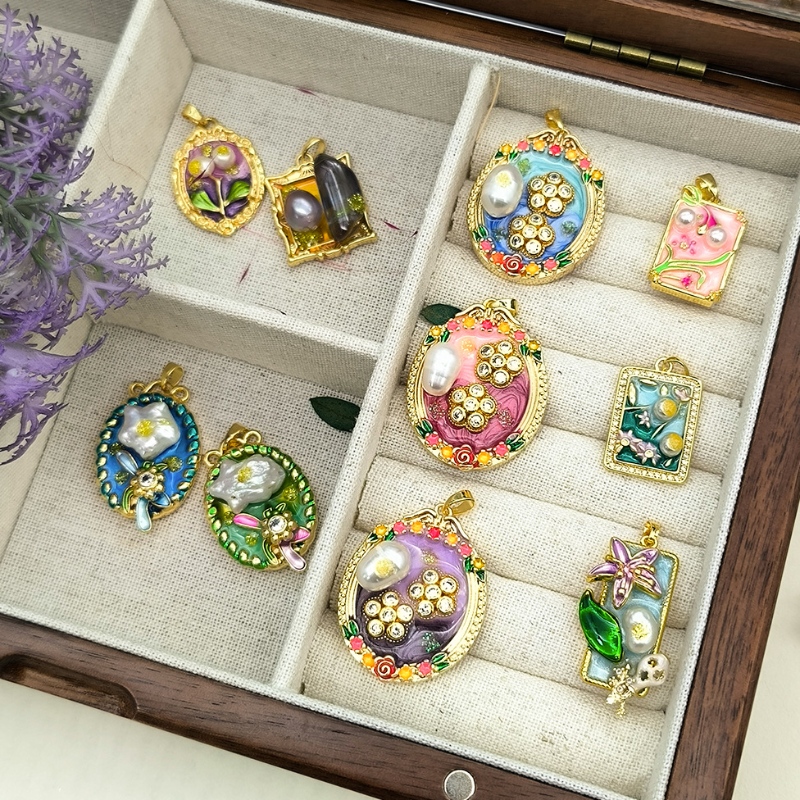 Винтидж маслена живопис висулка