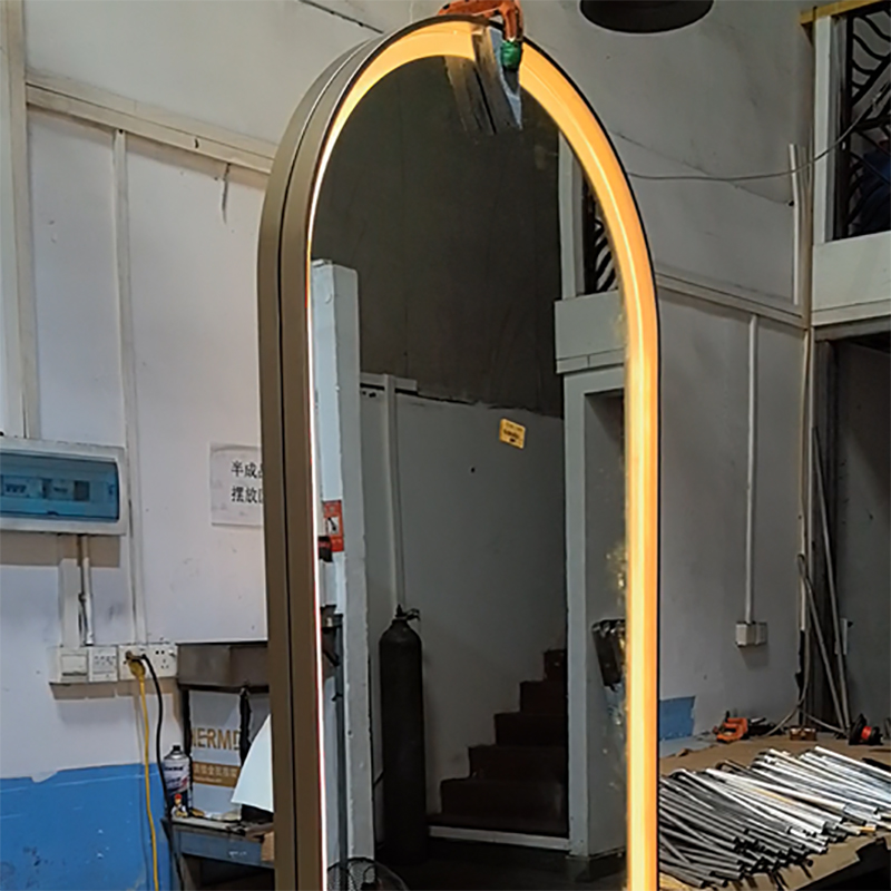 Интегрирана лампа от неръждаема стомана Zotye и персонализирано интелигентно огледало от неръждаема стомана