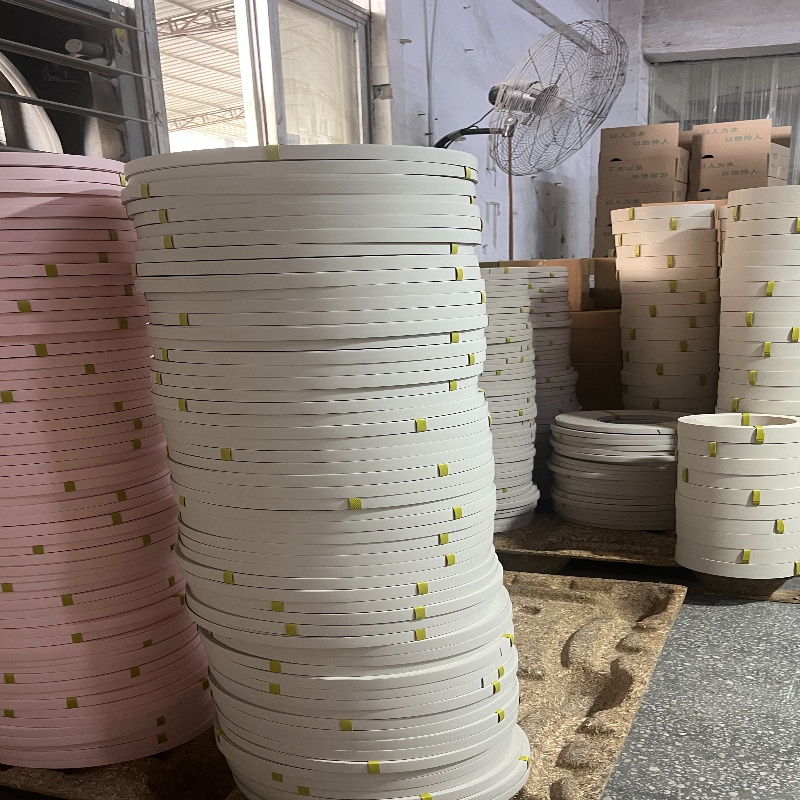PVC мебели за ръба е екологично и издръжливо